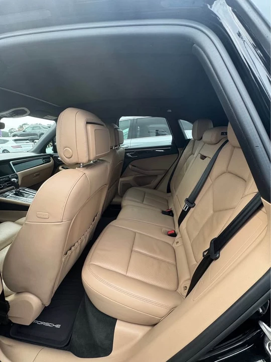 2019 Porsche Macan - Image 5 of 10