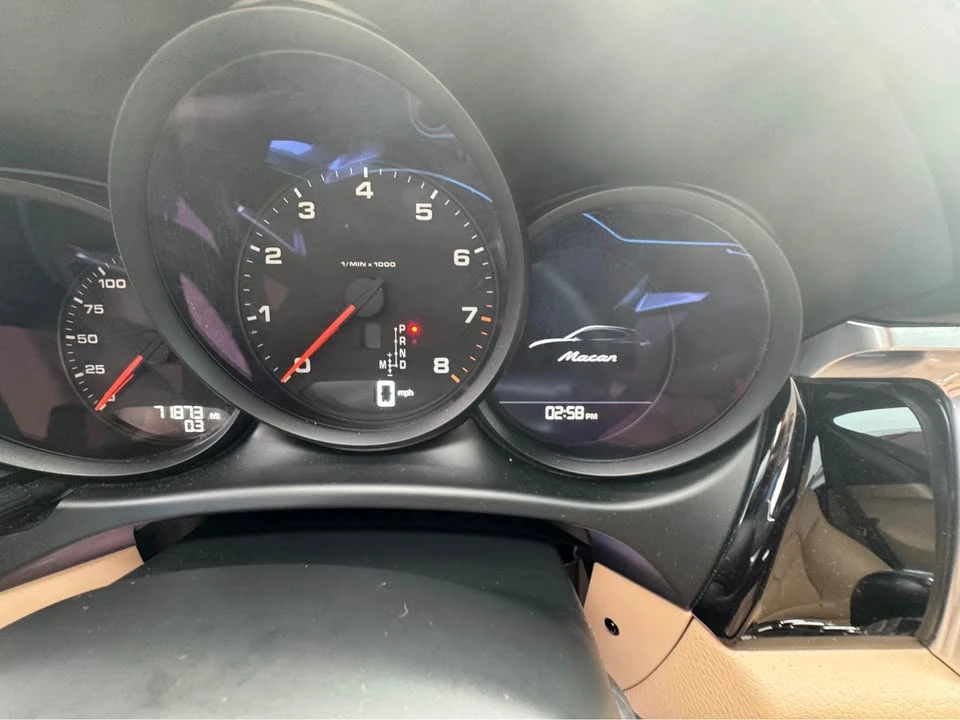 2019 Porsche Macan - Image 10 of 10
