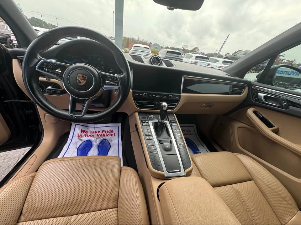 2019 Porsche Macan - Image 9 of 10