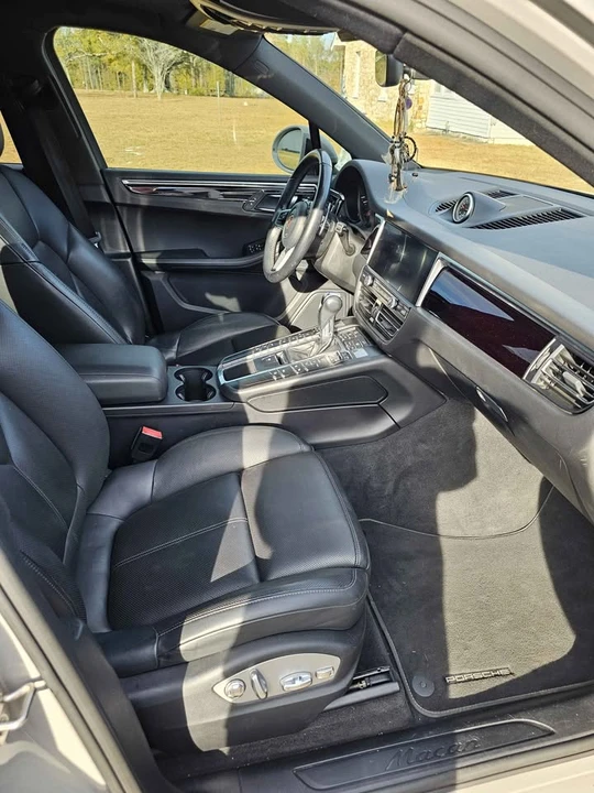 2019 Porsche Macan - Image 2 of 10