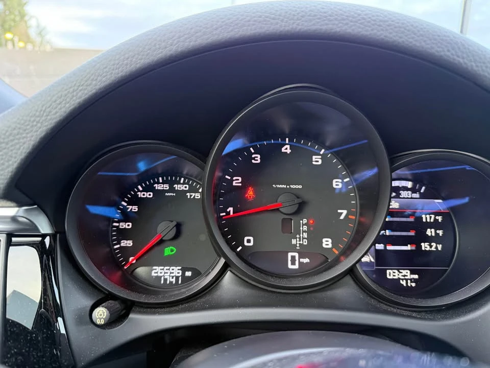 2019 Porsche Macan - Image 10 of 10