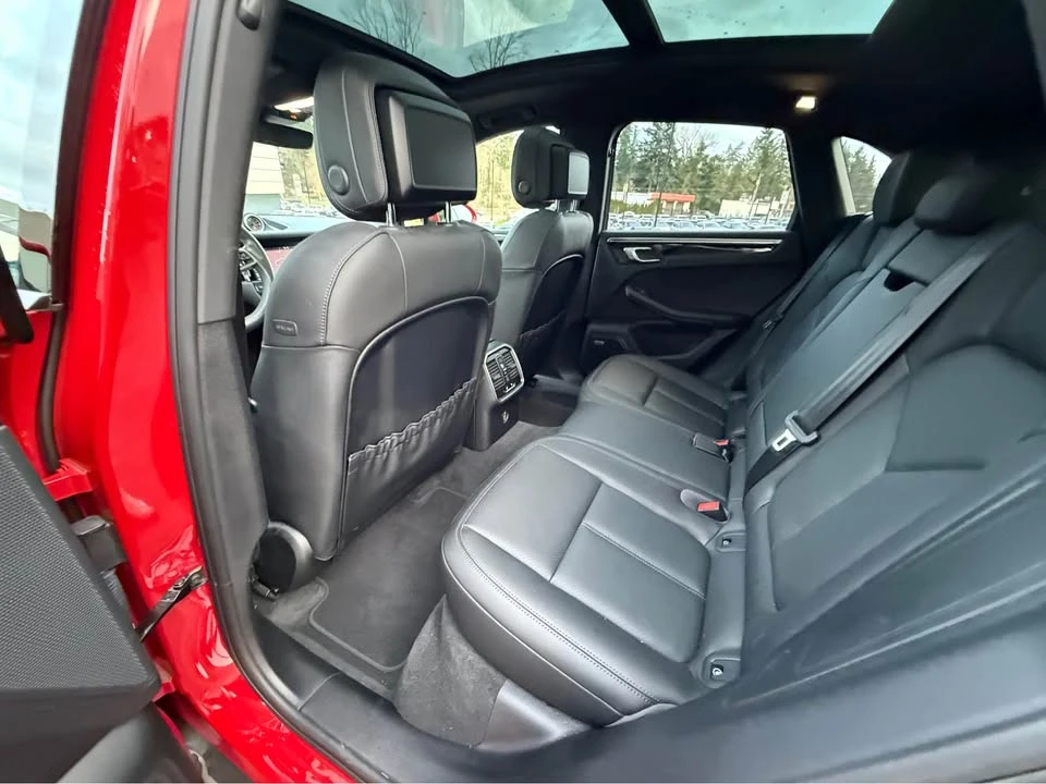 2019 Porsche Macan - Image 8 of 10