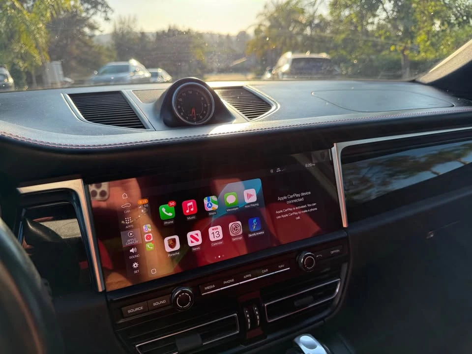 2019 Porsche Macan - Image 12 of 13