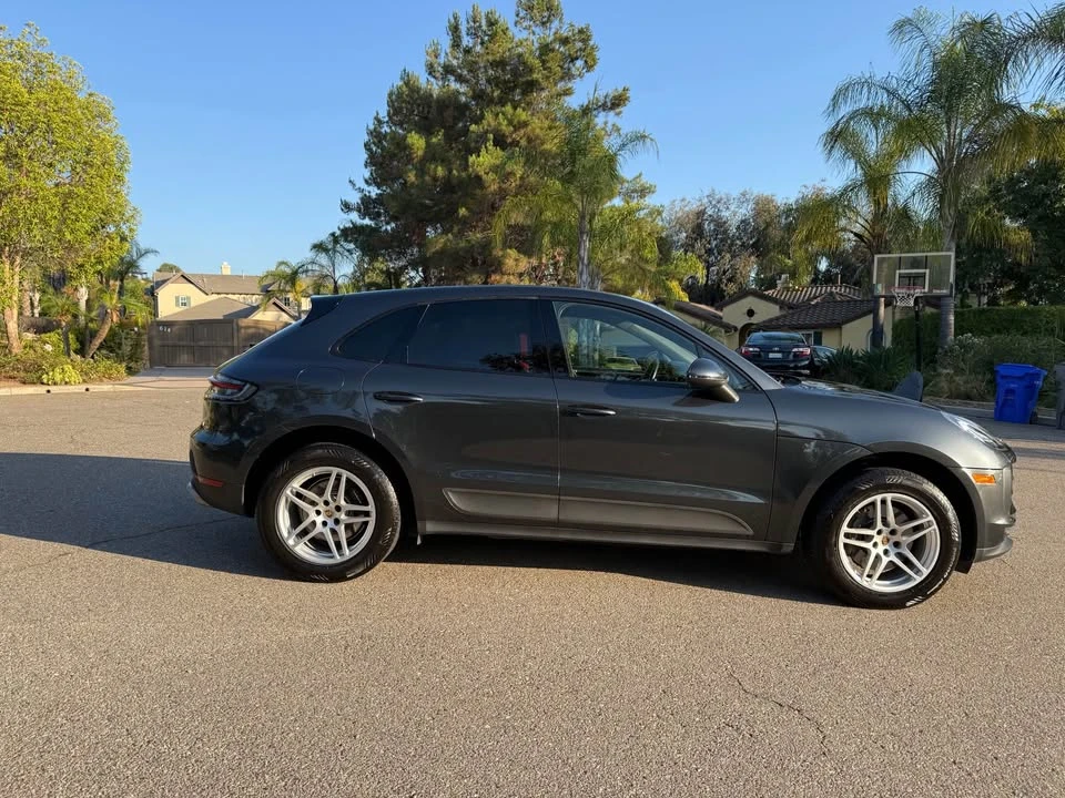 2019 Porsche Macan - Image 2 of 13