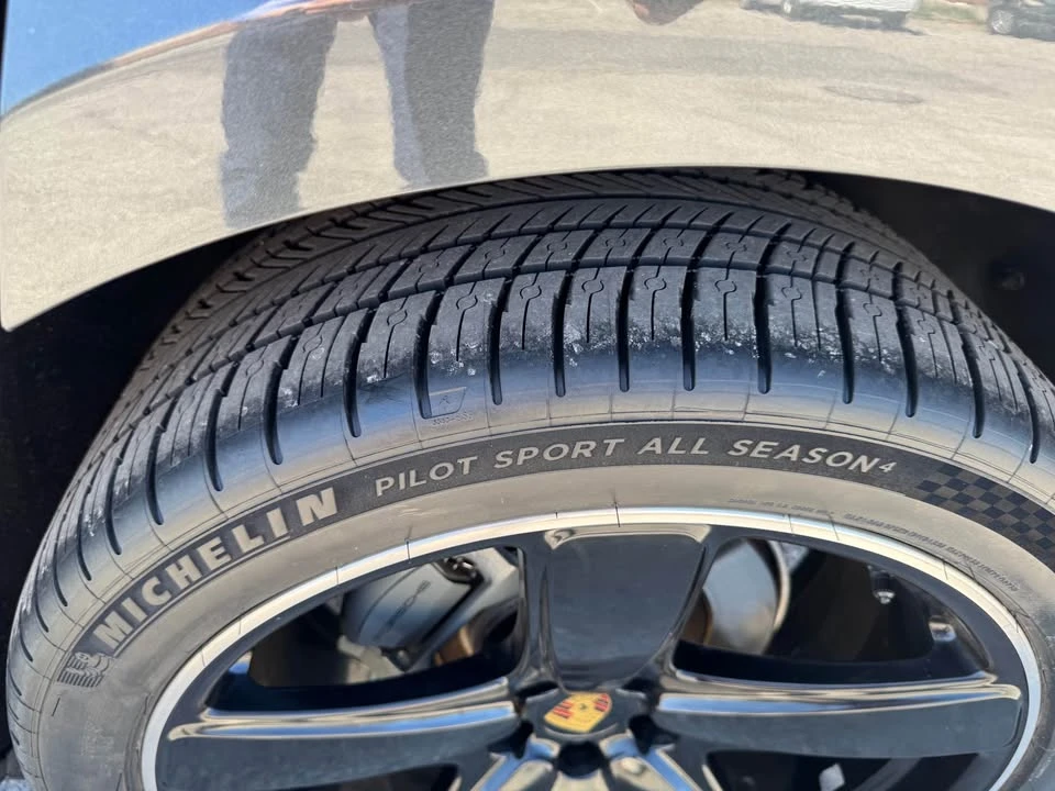 2019 Porsche Macan - Image 17 of 19