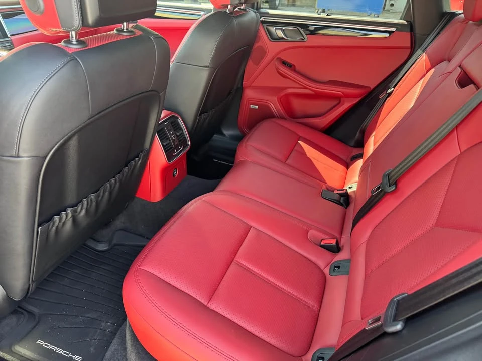 2019 Porsche Macan - Image 13 of 19