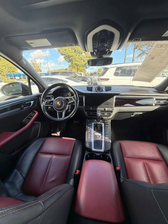 2019 Porsche Macan - Image 4 of 5