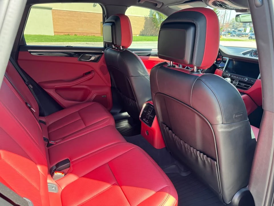 2019 Porsche Macan - Image 10 of 19