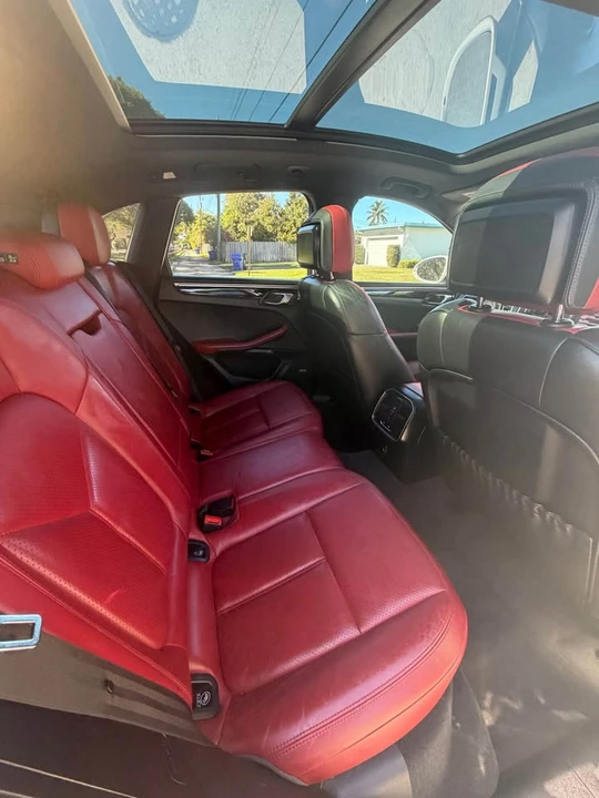 2019 Porsche Macan - Image 6 of 10