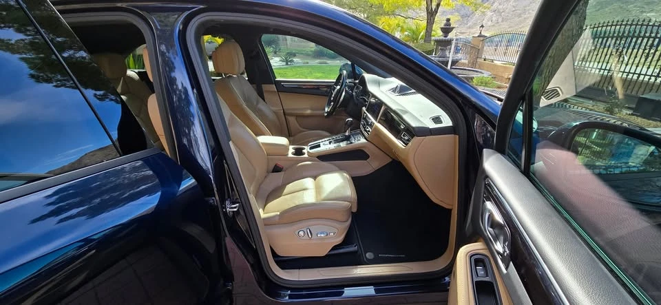2019 Porsche Macan - Image 12 of 17