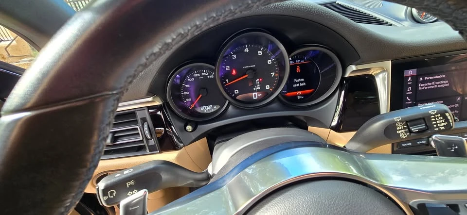 2019 Porsche Macan - Image 2 of 17