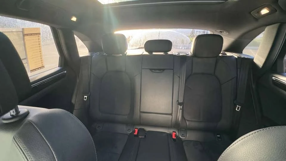2019 Porsche Macan - Image 12 of 13