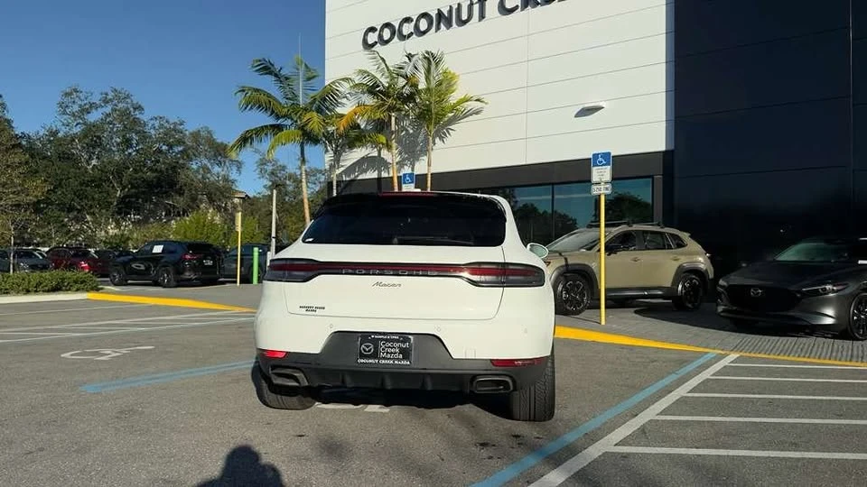 2019 Porsche Macan - Image 8 of 13