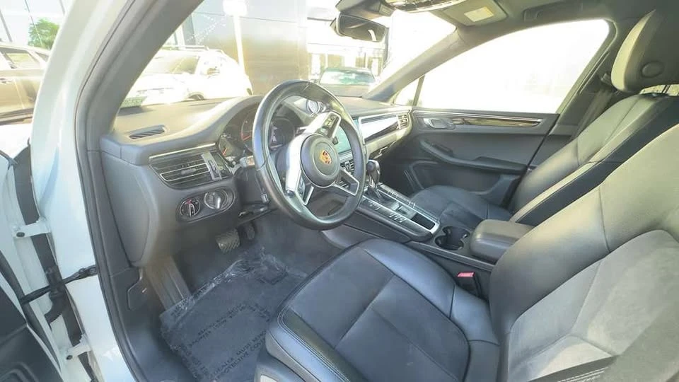 2019 Porsche Macan - Image 11 of 13