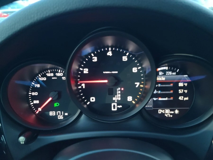 2019 Porsche Macan - Image 12 of 15