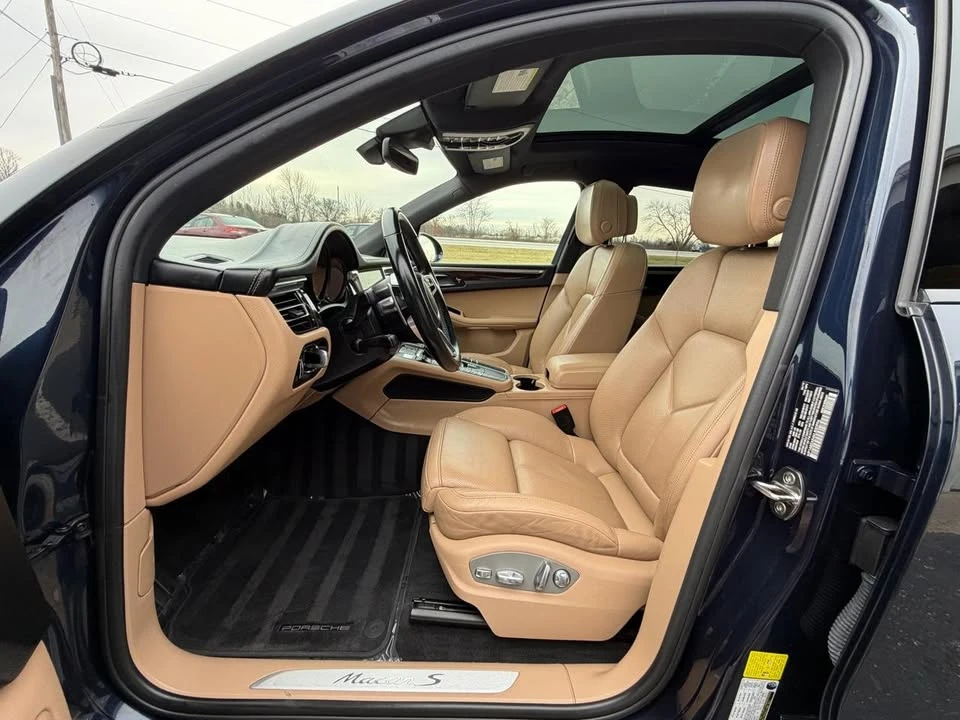 2019 Porsche Macan - Image 9 of 20