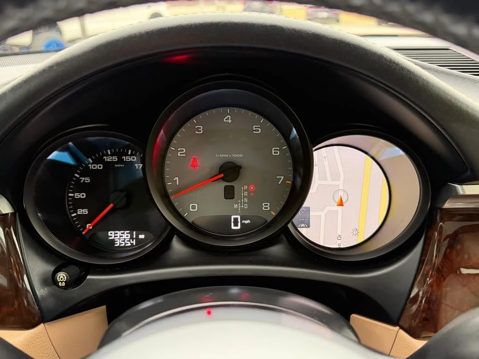2019 Porsche Macan - Image 11 of 20