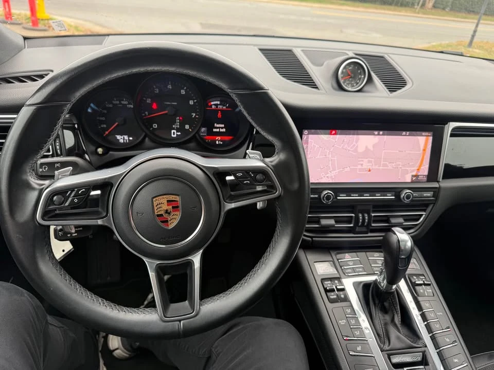 2019 Porsche Macan - Image 9 of 12