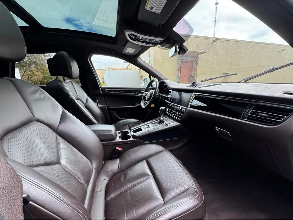 2019 Porsche Macan - Image 9 of 14