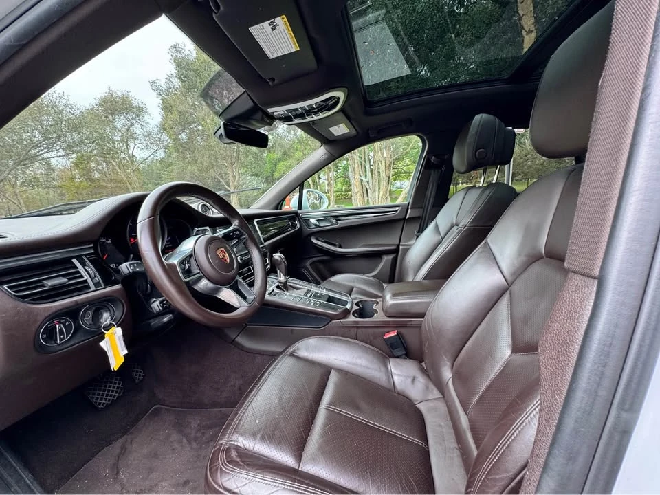 2019 Porsche Macan - Image 11 of 14