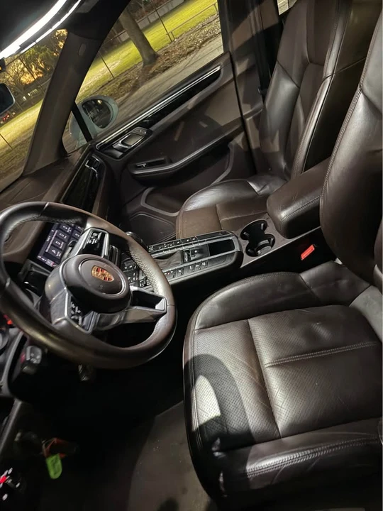 2019 Porsche Macan - Image 11 of 13