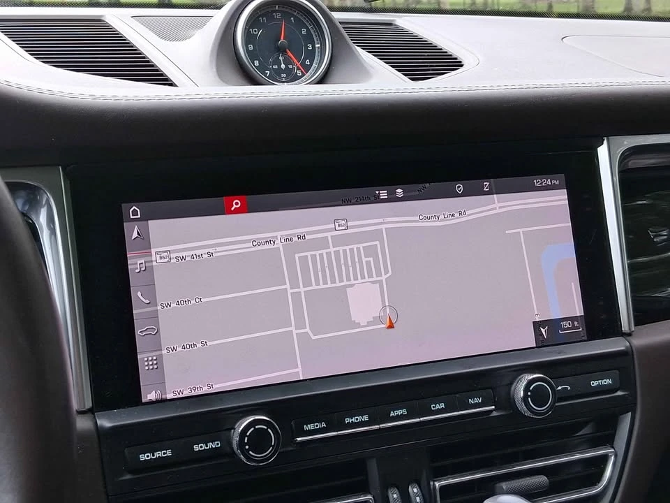 2019 Porsche Macan - Image 13 of 14