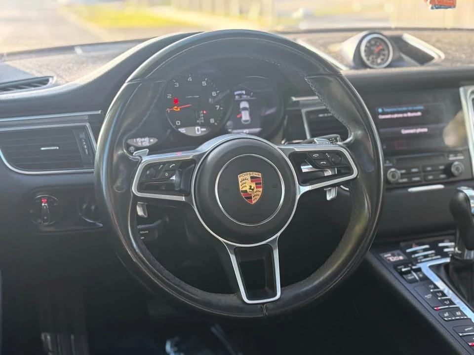 2019 Porsche Macan - Image 8 of 10