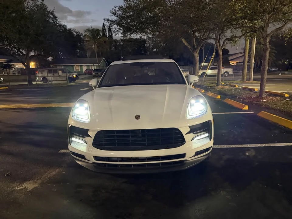 2019 Porsche Macan - Image 2 of 13
