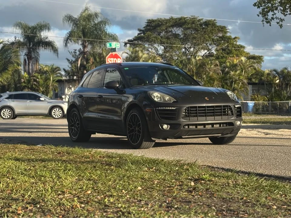 2019 Porsche Macan - Image 6 of 10