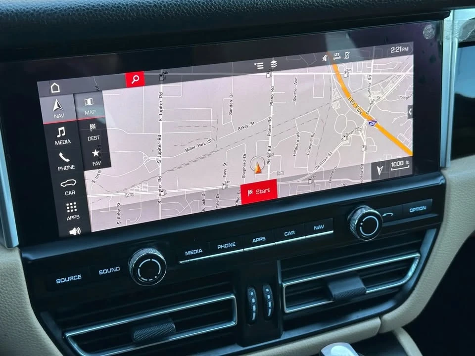 2019 Porsche Macan - Image 12 of 16