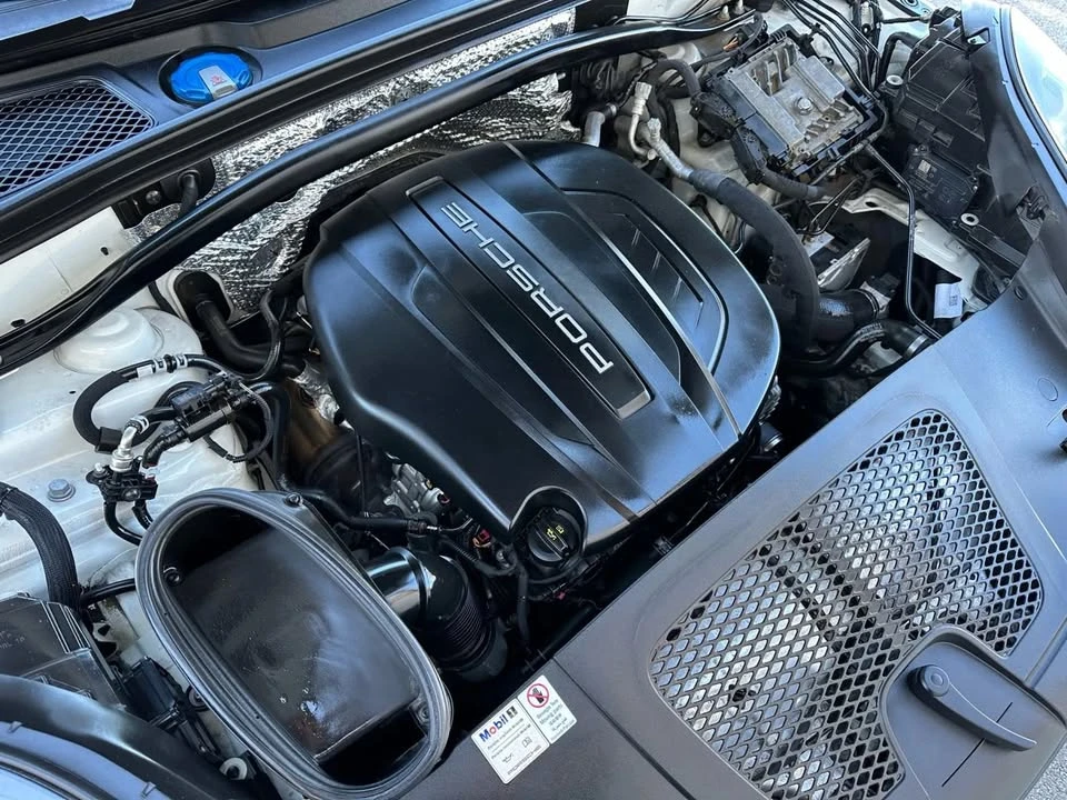 2019 Porsche Macan - Image 16 of 16