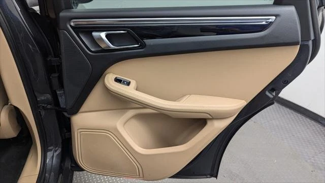 2019 Porsche Macan - Image 19 of 19