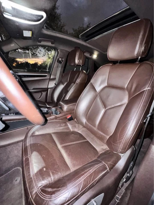 2019 Porsche Macan - Image 15 of 16