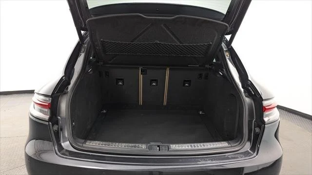 2019 Porsche Macan - Image 16 of 19