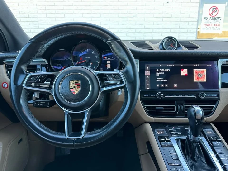2019 Porsche Macan - Image 9 of 16