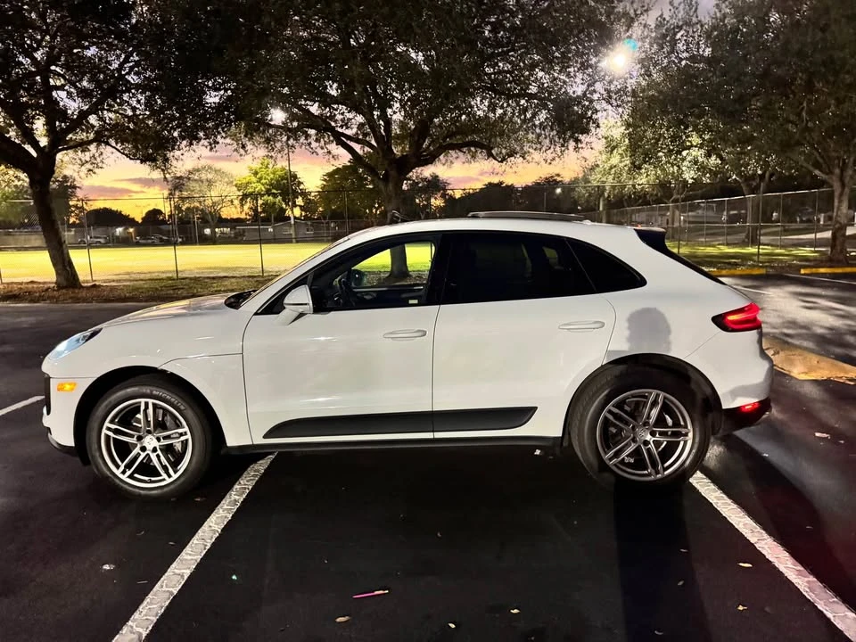 2019 Porsche Macan - Image 8 of 16