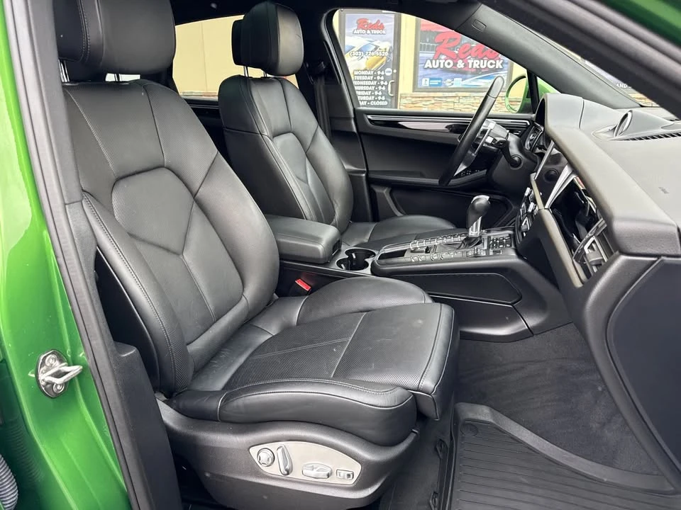2019 Porsche Macan - Image 9 of 20