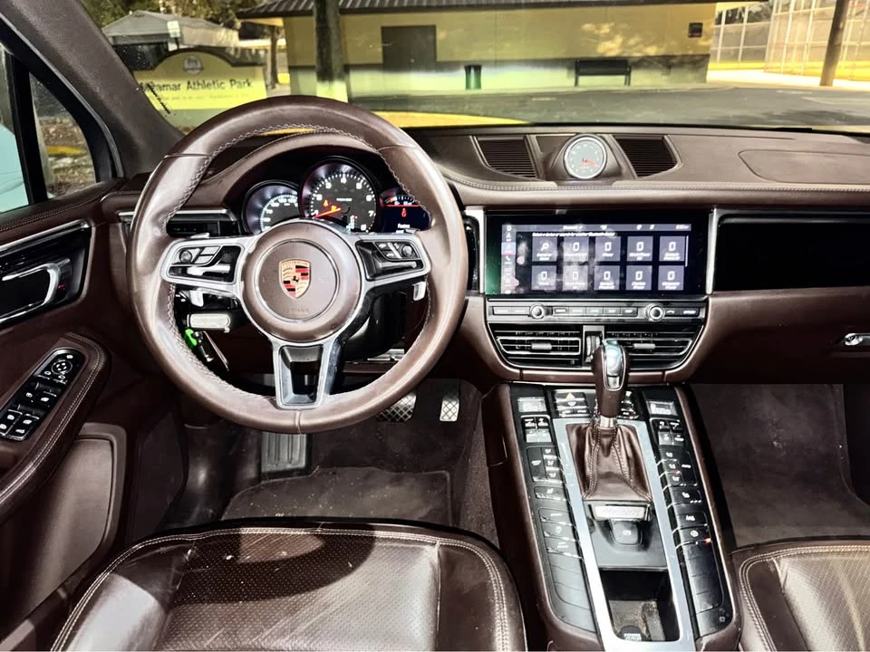 2019 Porsche Macan - Image 13 of 16