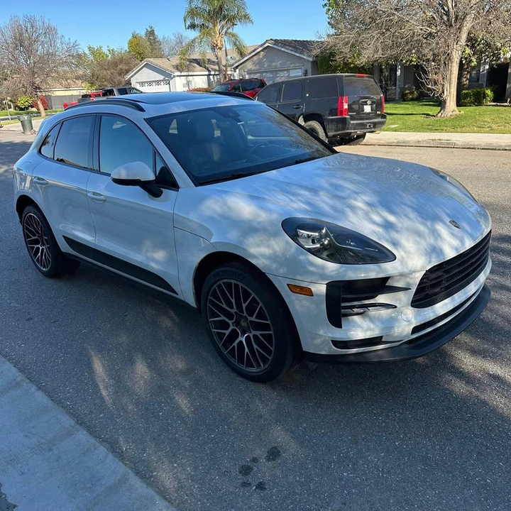 2019 Porsche Macan - Image 17 of 18