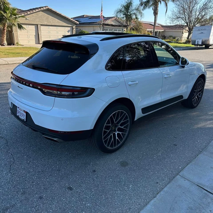 2019 Porsche Macan - Image 12 of 18
