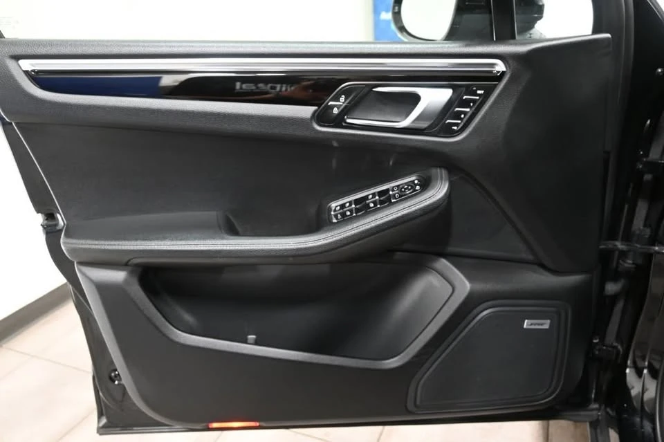 2019 Porsche Macan S - Image 7 of 20