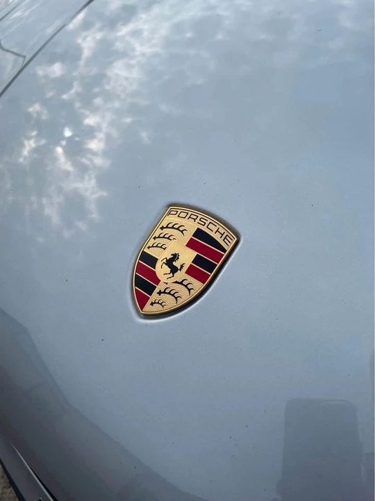 2019 Porsche Macan - Image 9 of 10