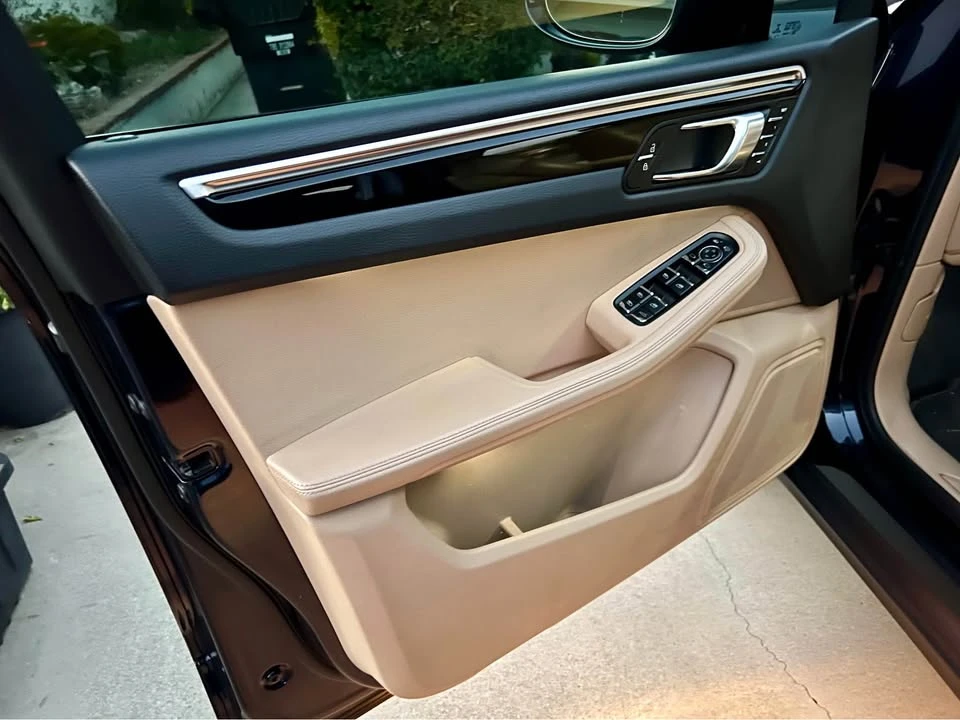 2019 Porsche Macan - Image 11 of 20