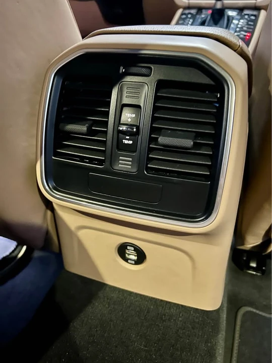 2019 Porsche Macan - Image 13 of 20