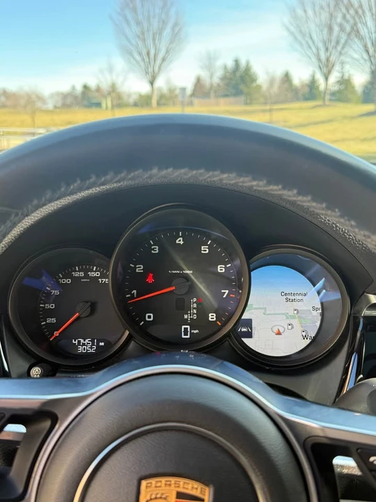 2019 Porsche Macan - Image 16 of 19