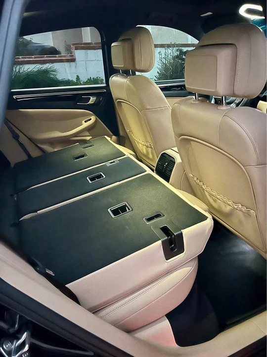 2019 Porsche Macan - Image 16 of 20