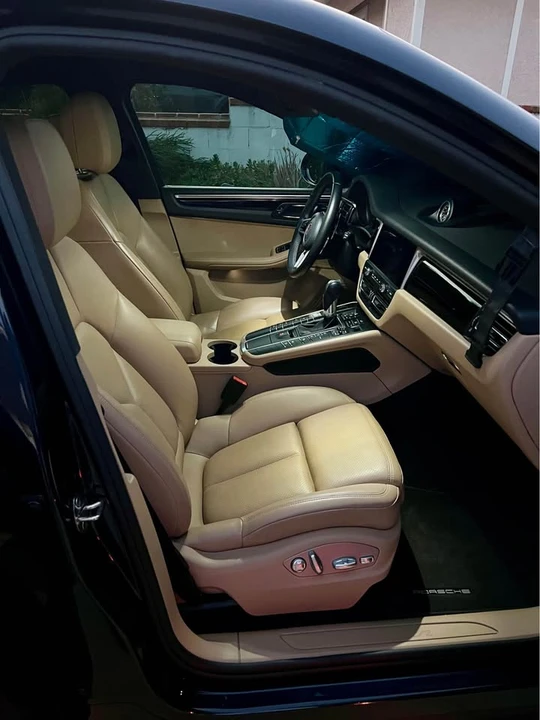 2019 Porsche Macan - Image 14 of 20