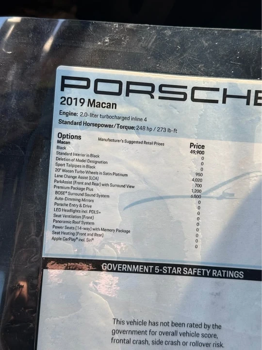 2019 Porsche Macan - Image 18 of 19