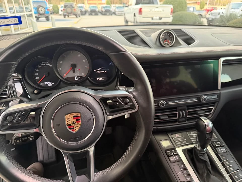 2019 Porsche Macan - Image 7 of 8