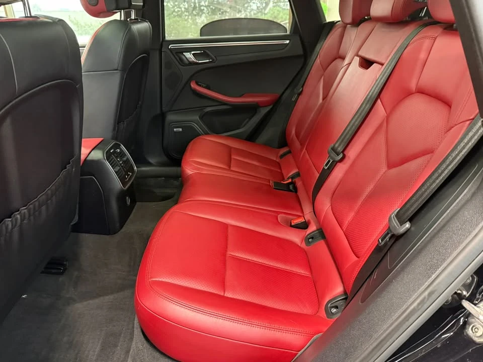 2019 Porsche Macan - Image 12 of 20